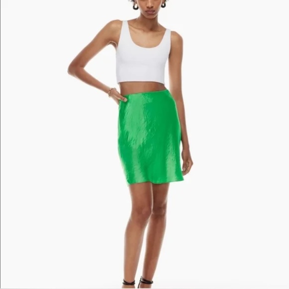 NWT Aritzia Babaton Slip Mini Skirt in Gloss Green size 00